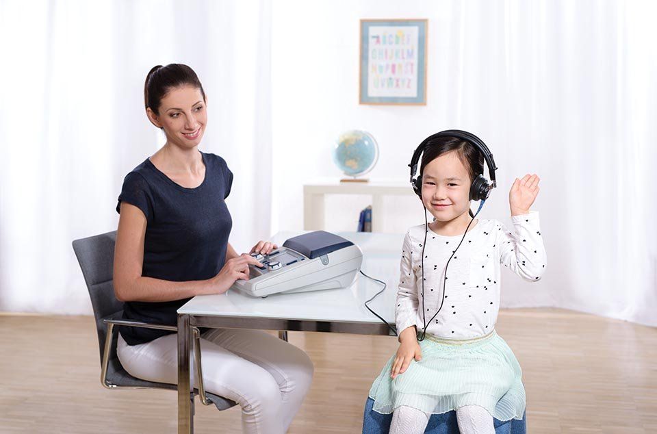 MA 28 portable Audiometer with Air and Bone Conduction | MAICO MA 28 portable Audiometer with Air and Bone Conduction | MAICO